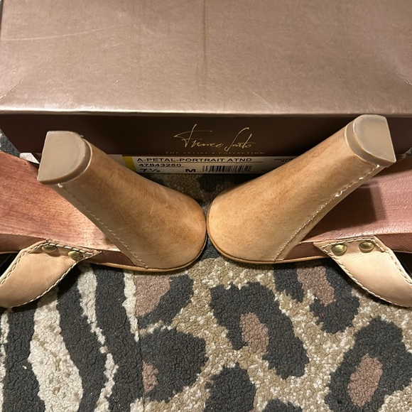 Franco Sarto Women’s sandals. - Picture 6 of 9